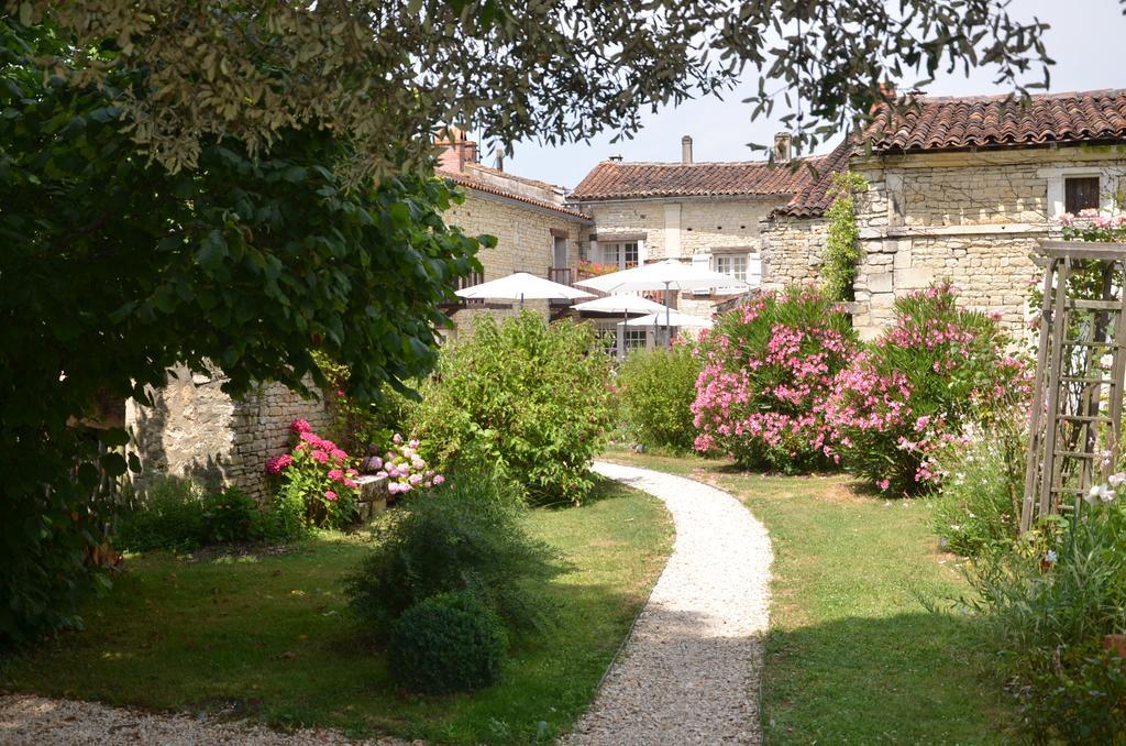 La Closerie Bed & Breakfast Nercillac Exterior foto