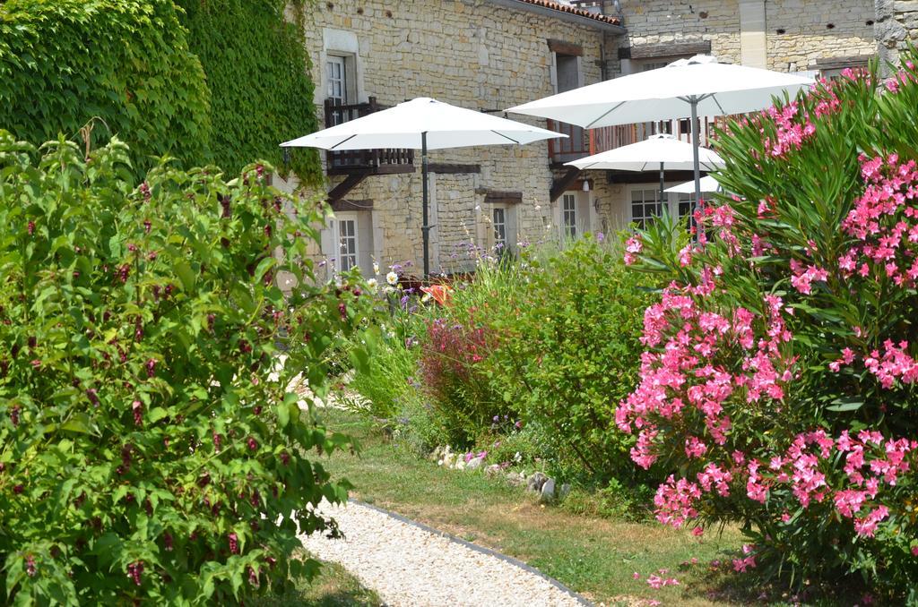 La Closerie Bed & Breakfast Nercillac Exterior foto